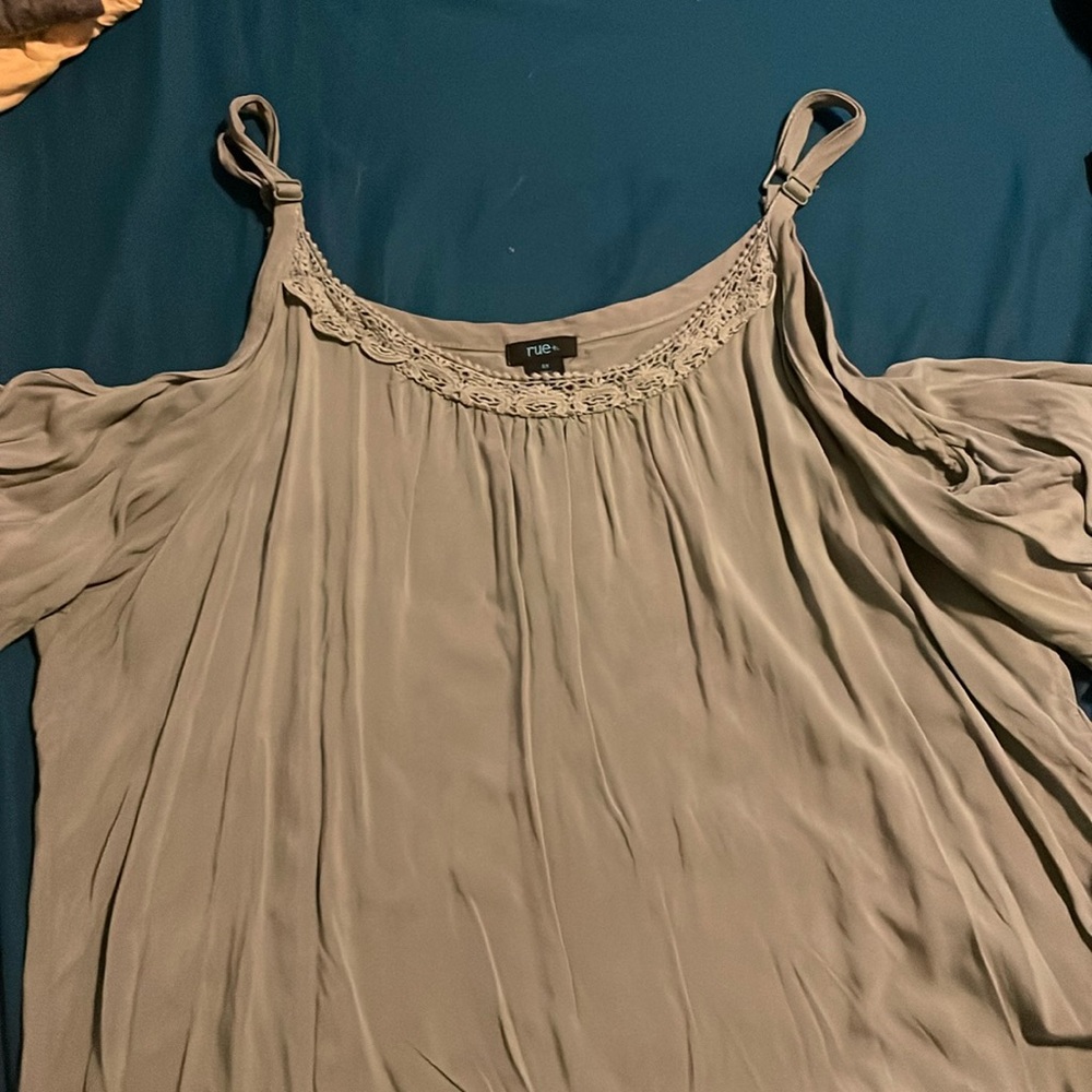 Stripes on shoulders. Olive green, light weight.